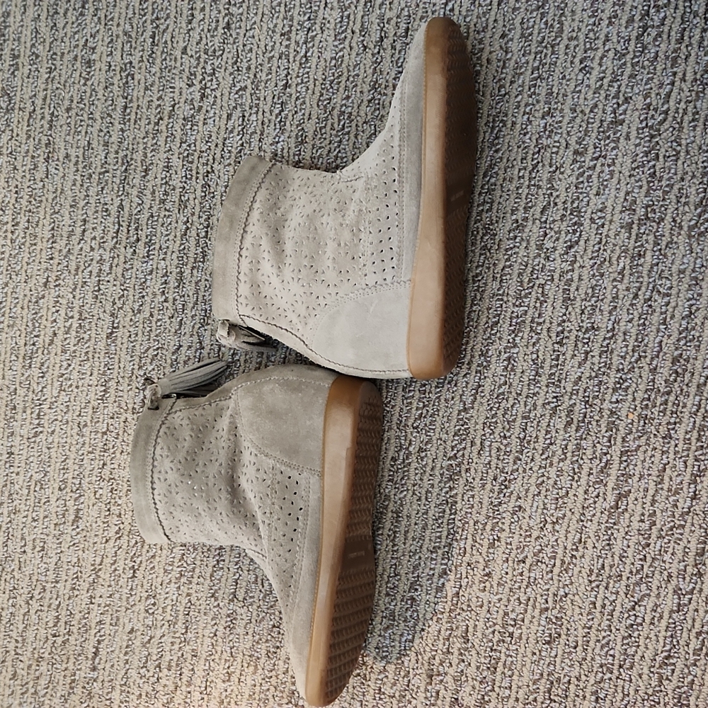 Isabel Marant Bealay Suede Booties - Picture 6 of 16
